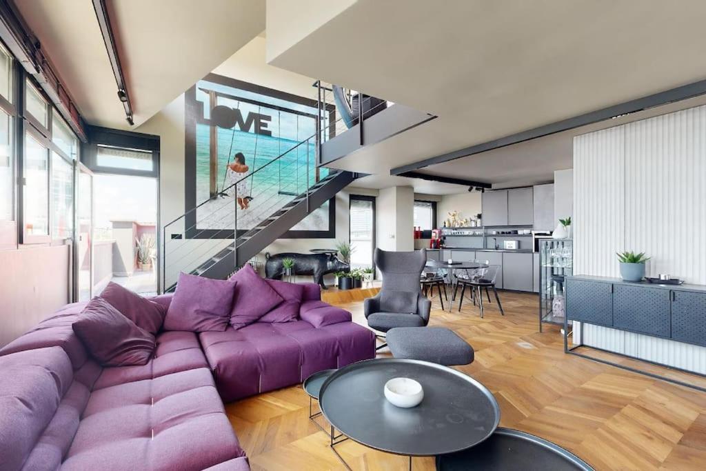 Stylovy Loft S Ohromnou Terasou Apartment Bratislava Luaran gambar