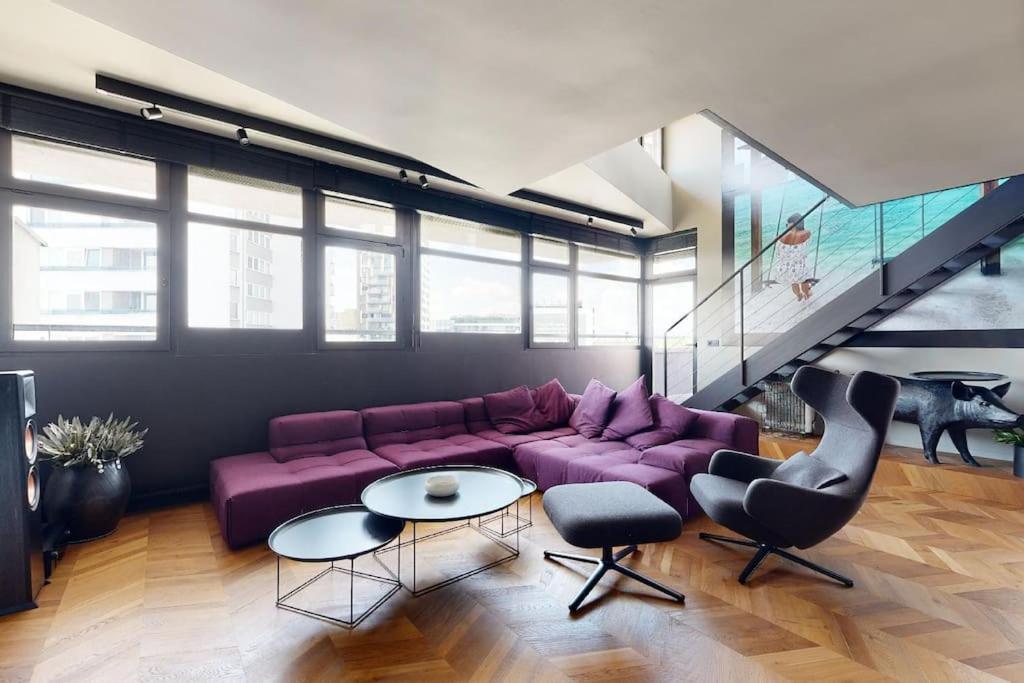 Stylovy Loft S Ohromnou Terasou Apartment Bratislava Luaran gambar