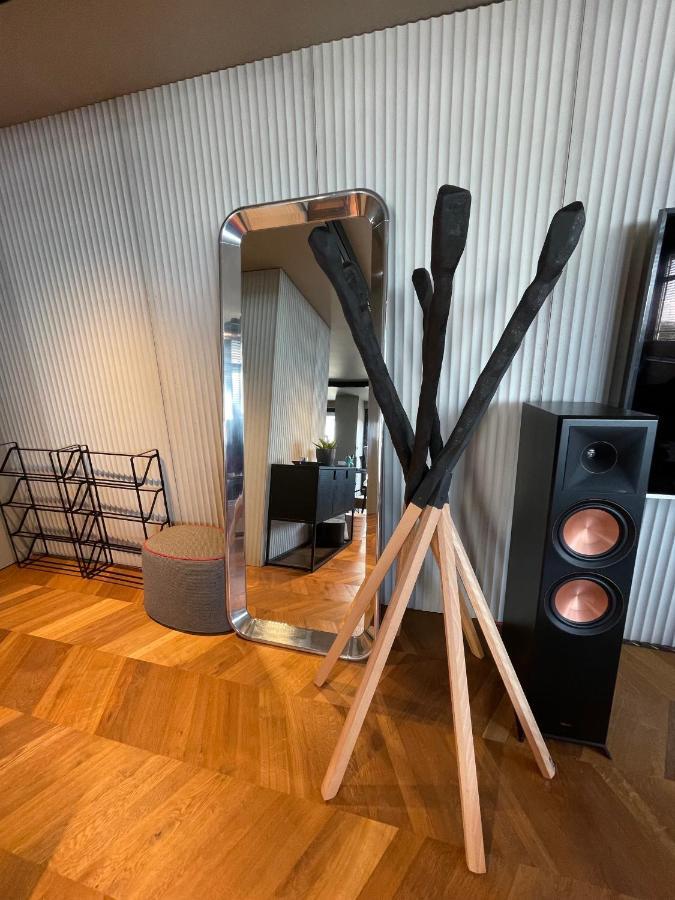 Stylovy Loft S Ohromnou Terasou Apartment Bratislava Luaran gambar